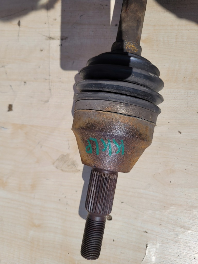 Jeep cherokee kk 07-12 2.8 crd привідний вал ліва перед в Україні