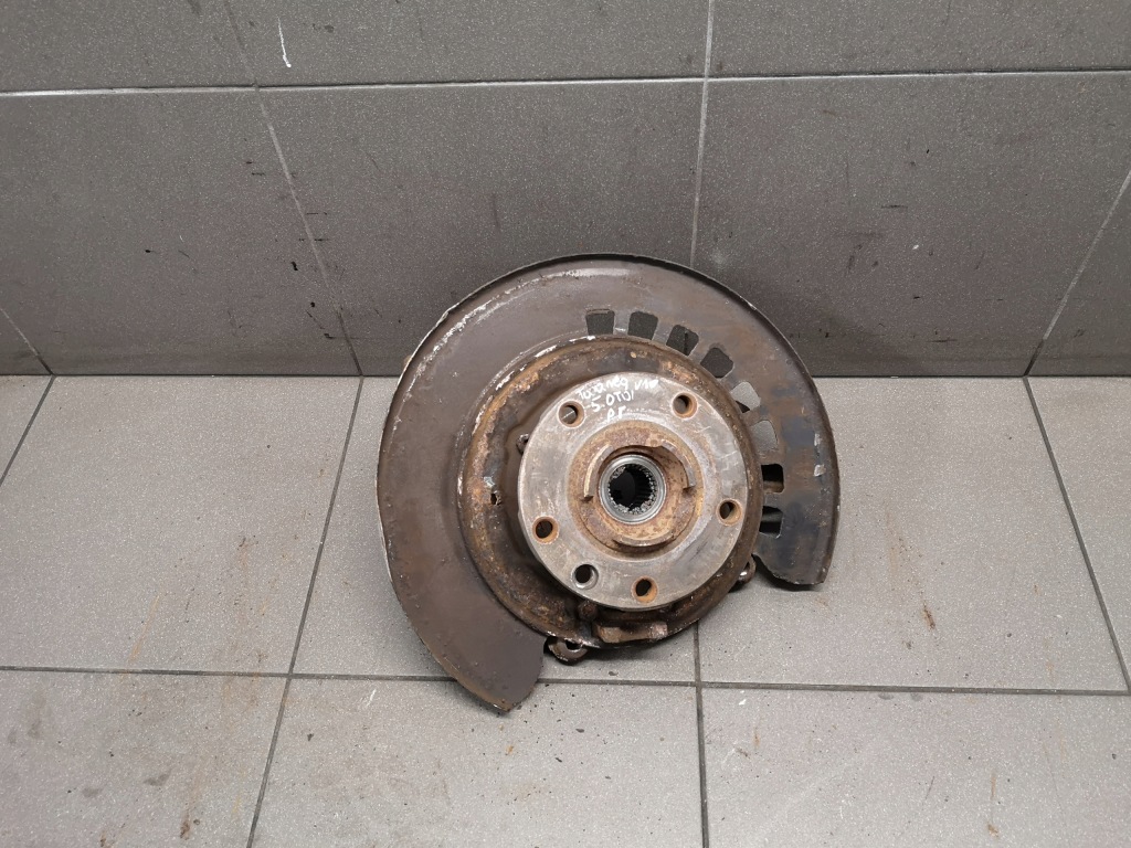 Купить Поворотный кулак правый задняя vw touareg 5.0 tdi 7l0505436b