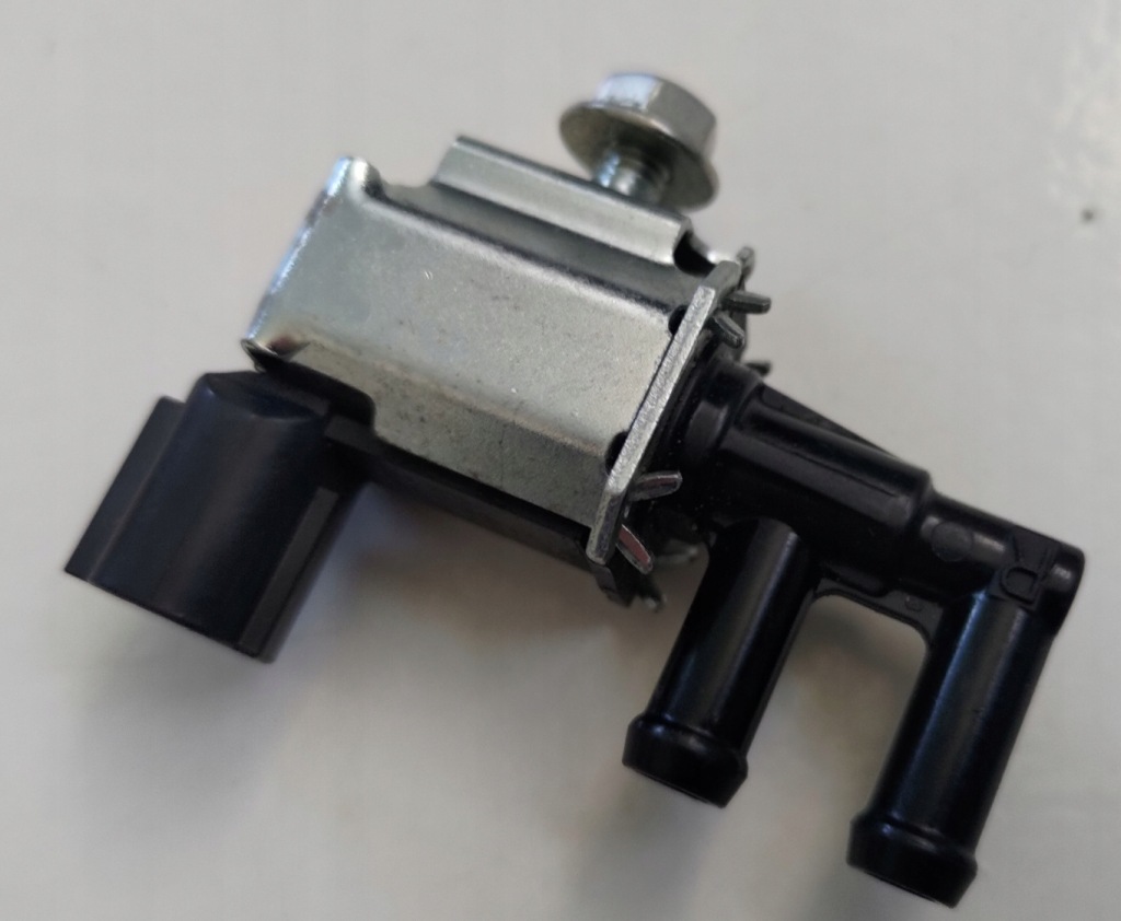 фото №1, Mitsubishi asx lancer space star colt клапан вакуумa фильтра угольный