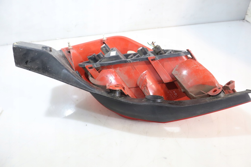 фото №3, Лампа левая задняя renault clio iii hb