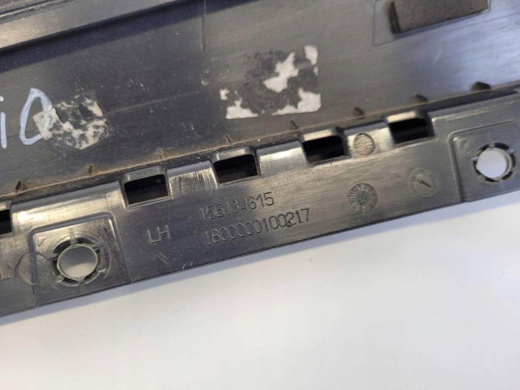 Купить Молдинг дверь перед левая сторона alfa romeo stelvio 2017 156134615