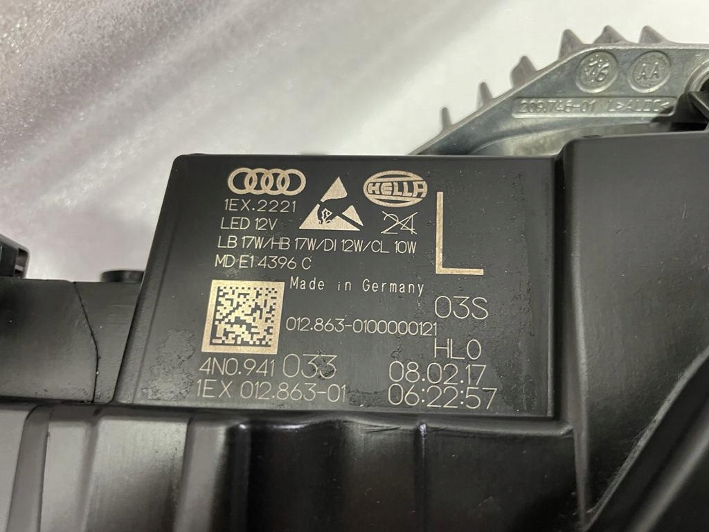 Audi a8 d5 4n0 full led фара ліва правий Оригінал