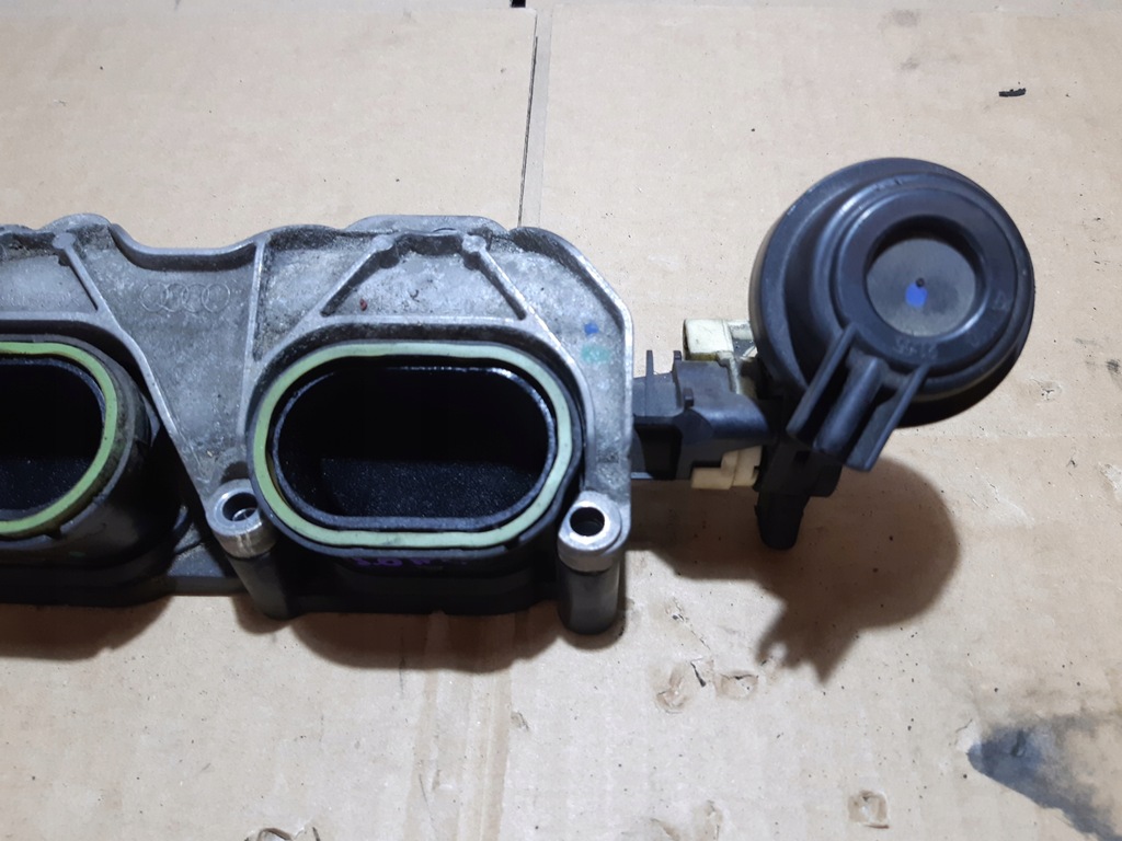 фото №11, Audi q7 4l 3.0 tfsi колектор всмоктуючий правий 06e133110af