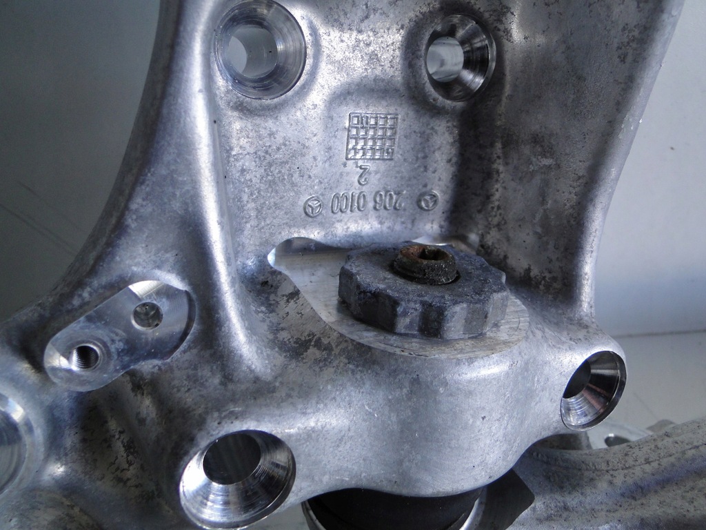 фото №9, Mercedes c klasa 206 w206 поворотный кулак лапа подвеска левая левая