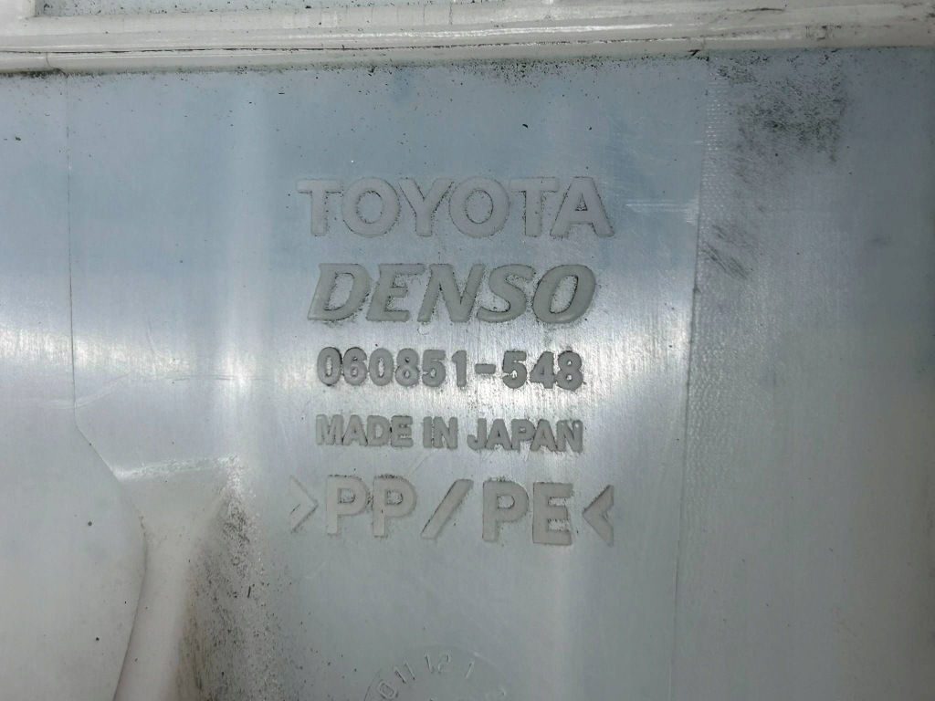 Бачок омывателя фары toyota mirai 060851548 с Разборки