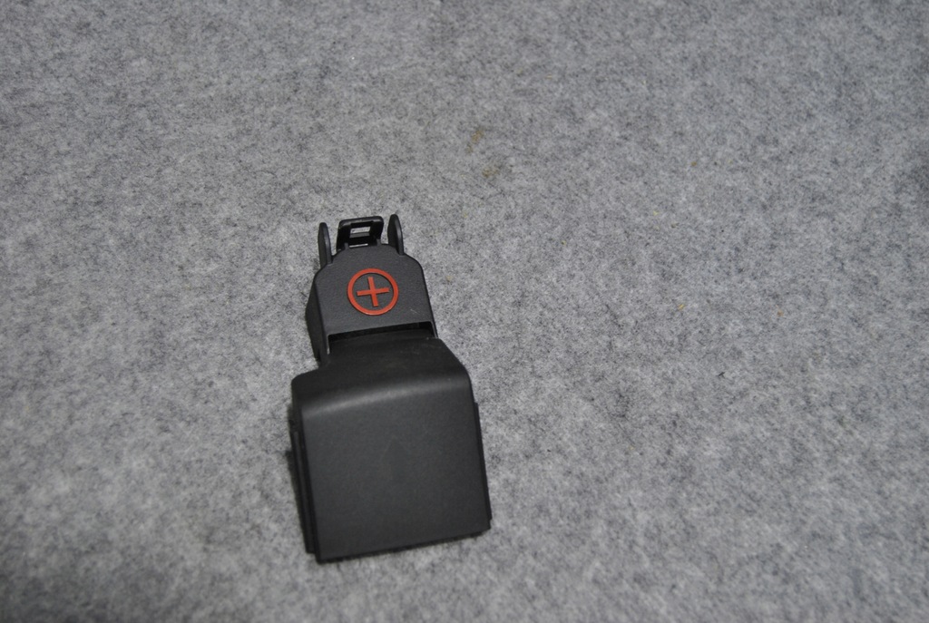 фото №1, Hyundai ioniq заглушка клеммы плюсовой