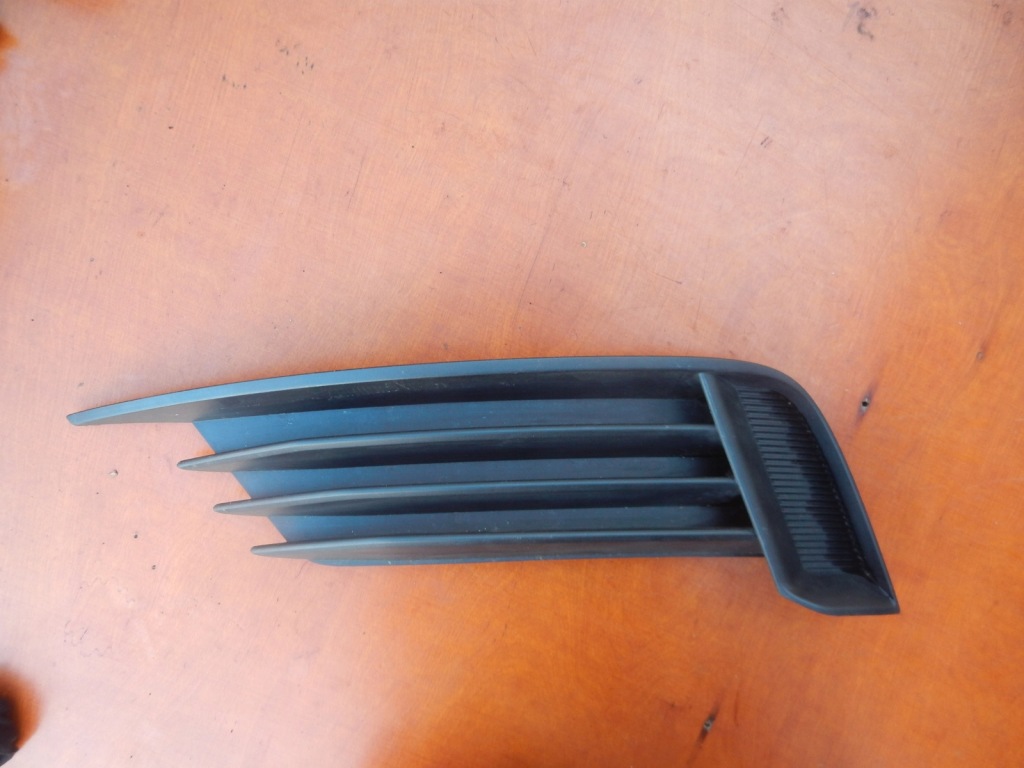 Решётка бампера левая перед audi a3 8v5 sedan в Украине