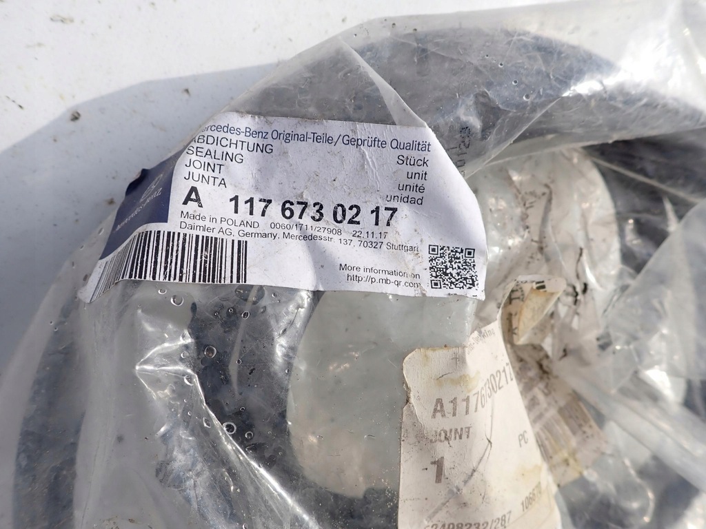 фото №5, Mercedes cla i c117 w117 13- прокладка дверь стекло