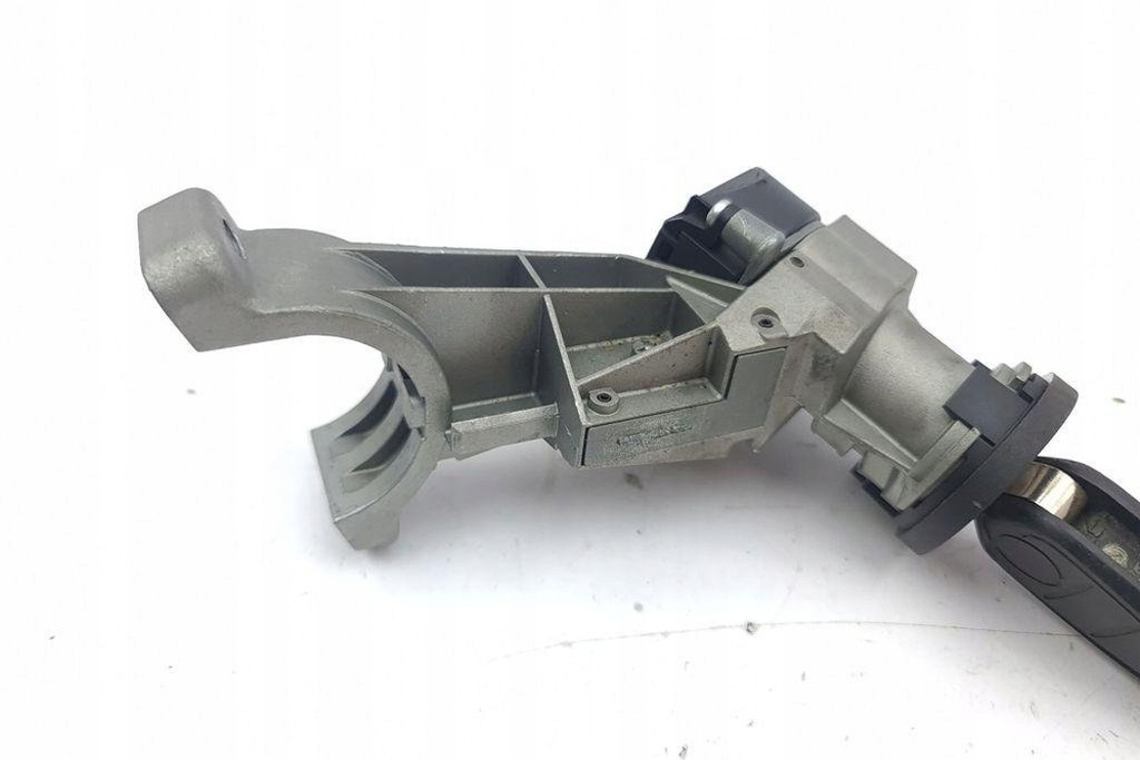 фото №12, Замок запалювання alfa romeo giulietta 940_ 505194180b365 1.6l дизель 77kw 2011