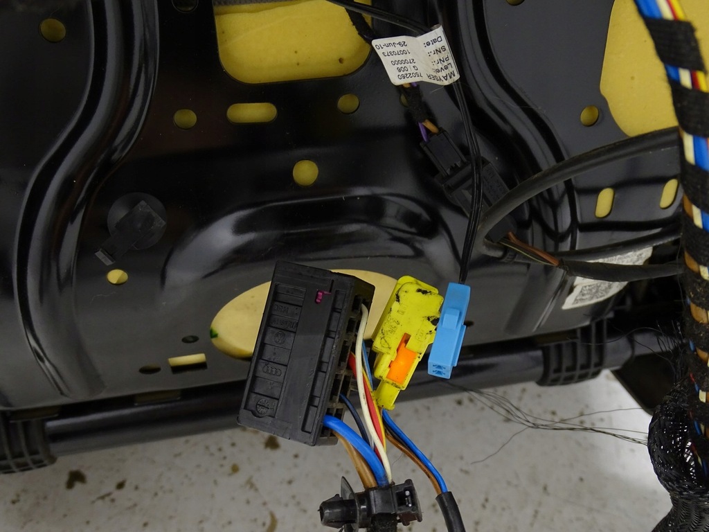 фото №11, Сиденье левый перед передний водителя кожа skoda yeti i 5l с подогревом!