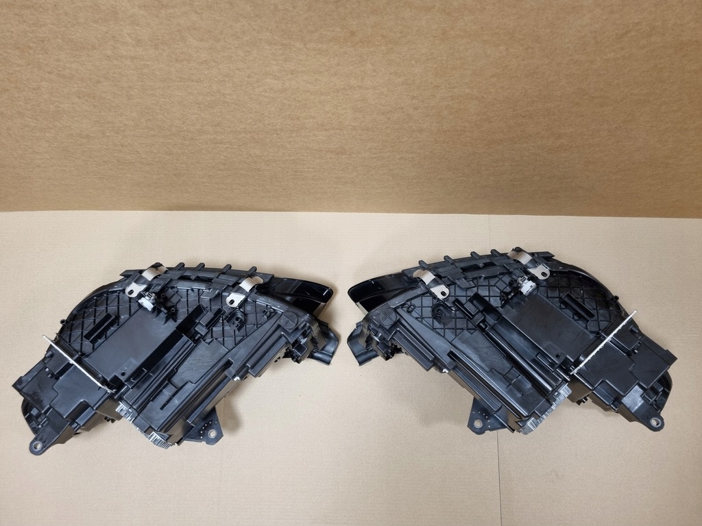 фото №14, Bmw x1 u11 full led лампы лампа левая правая комплектная 5a5bd47 5a5bd48