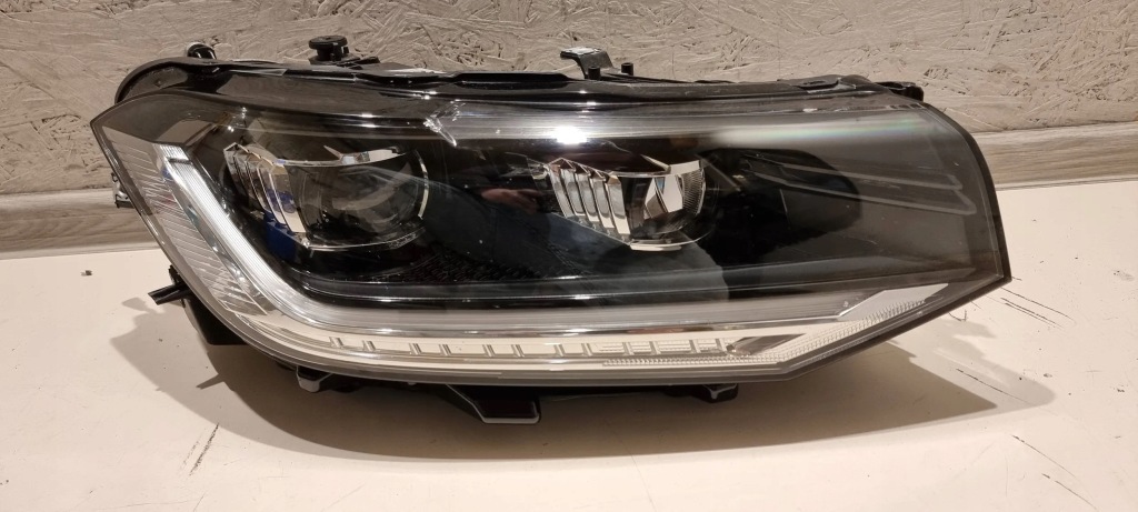 фото №1, Лампа перед права full led vw t-cross 2gm