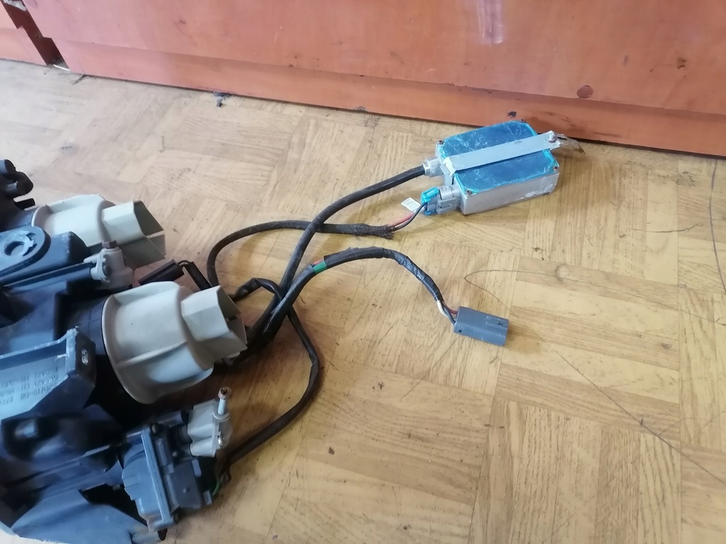 фото №3, Фара лампа перед ліва mazda 323f