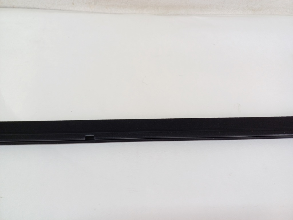 фото №10, Молдинг уплотнитель правый перед передняя правая suzuki ignis 17-