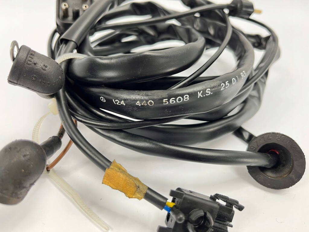 Купити Електропроводка електрична джгут насоса пального mercedes w124 1244405608 бензин