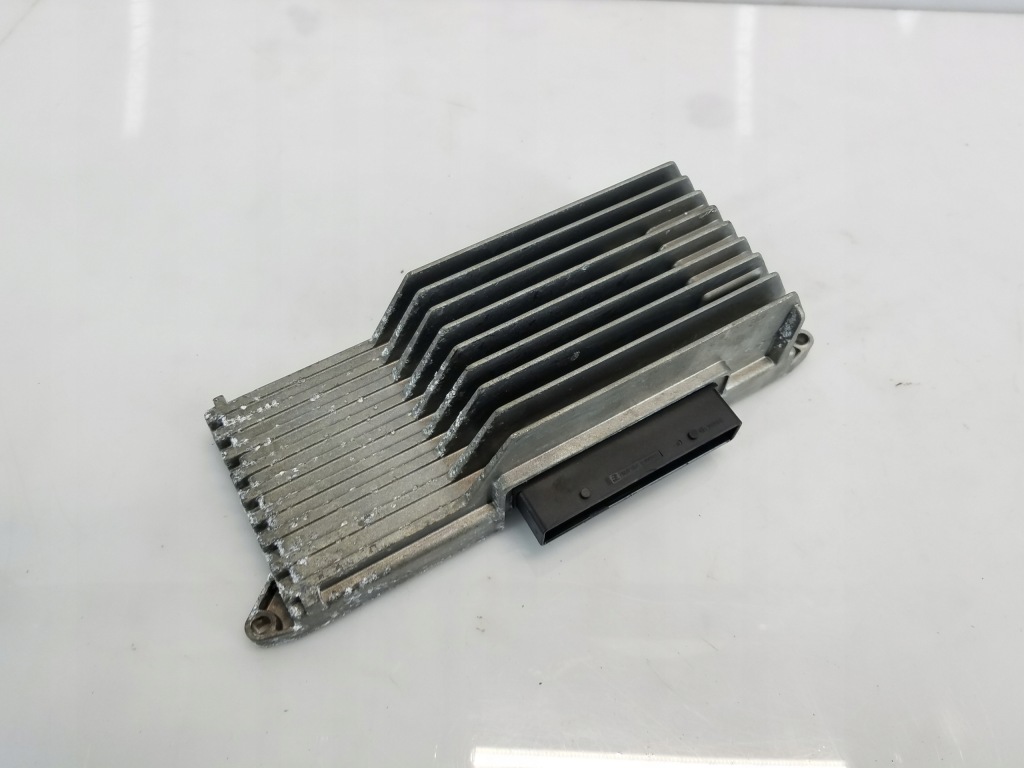 Купити Підсилювач audi a5 8t рестайлінг  8r1035223a