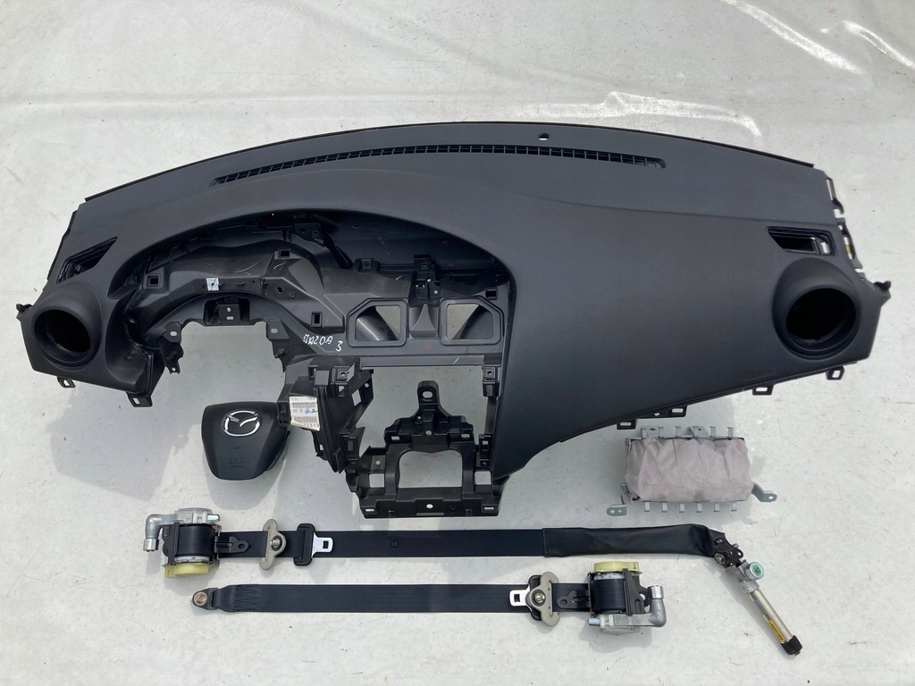 фото №1, Mazda 3 bl панель приладів панель приладів консоль подушки безпеки ремені