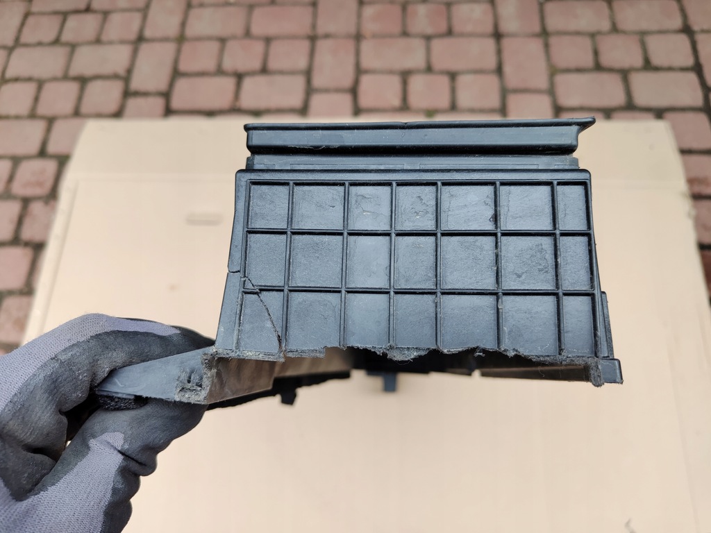 фото №9, Kia sportage v 5 повітропровід повітря шторка жалюзі