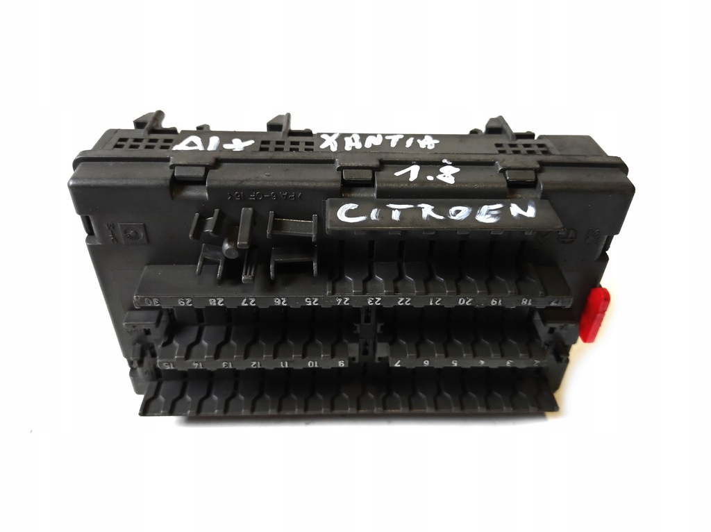 фото №1, Коробка предохранителей citroen xantia 9568200280