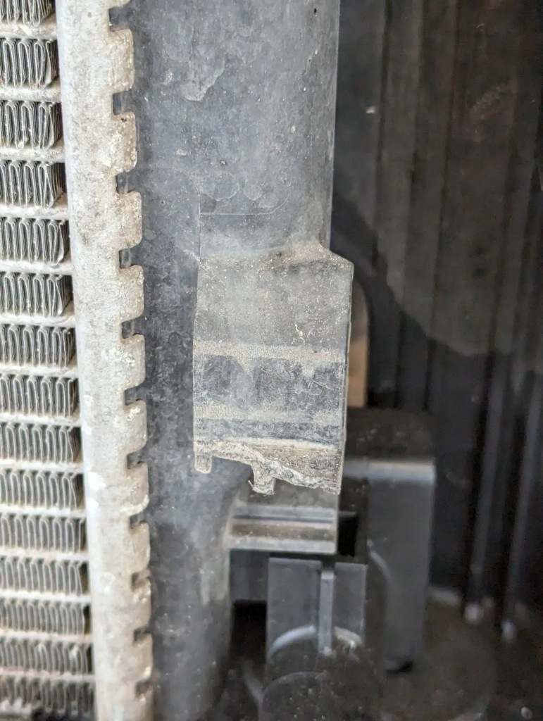 Superb 3 3v 15-23 1.6 tdi ремінь передній радіатор вентилятор підсилювач Ціна