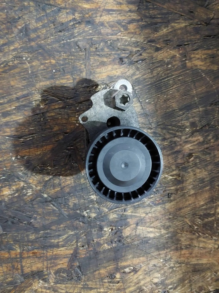 фото №7, Натягувач ролик ремінь клиновий seat leon iii 1.2 tsi cyv 04e145299l