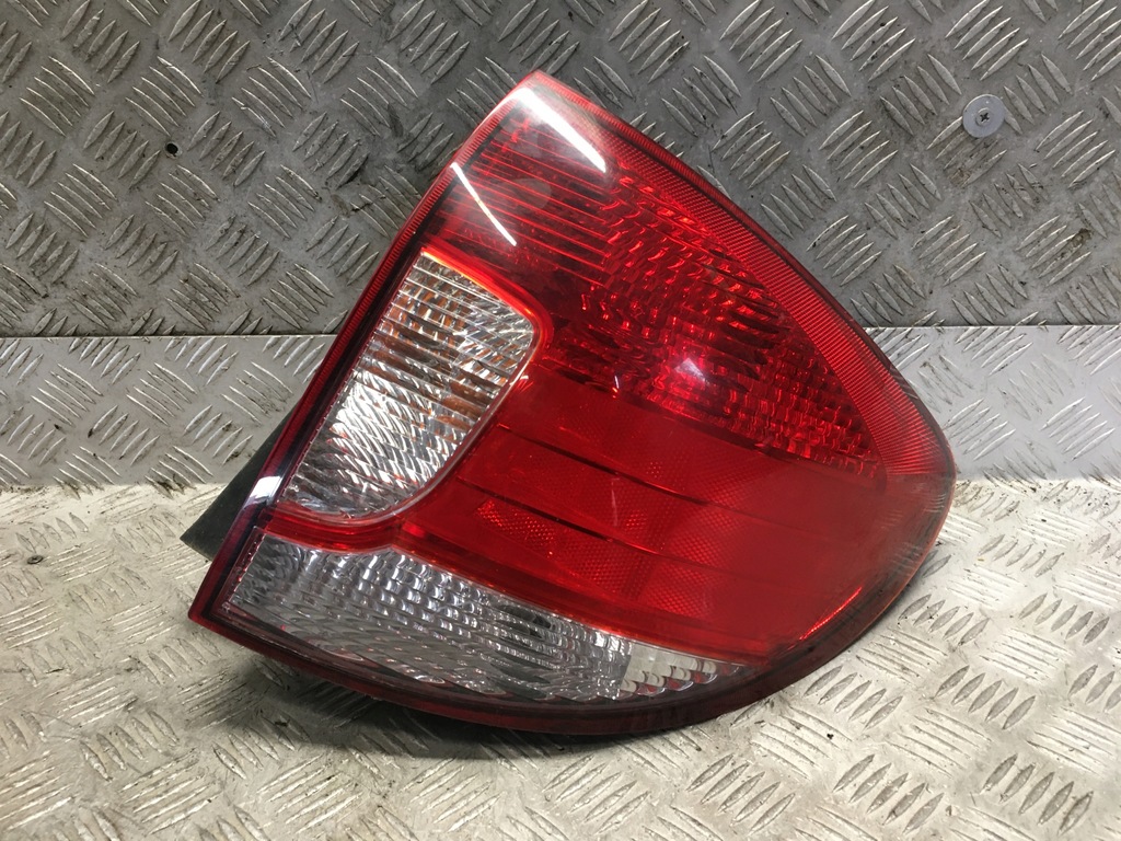 фото №1, Kia rio лампа правий задня