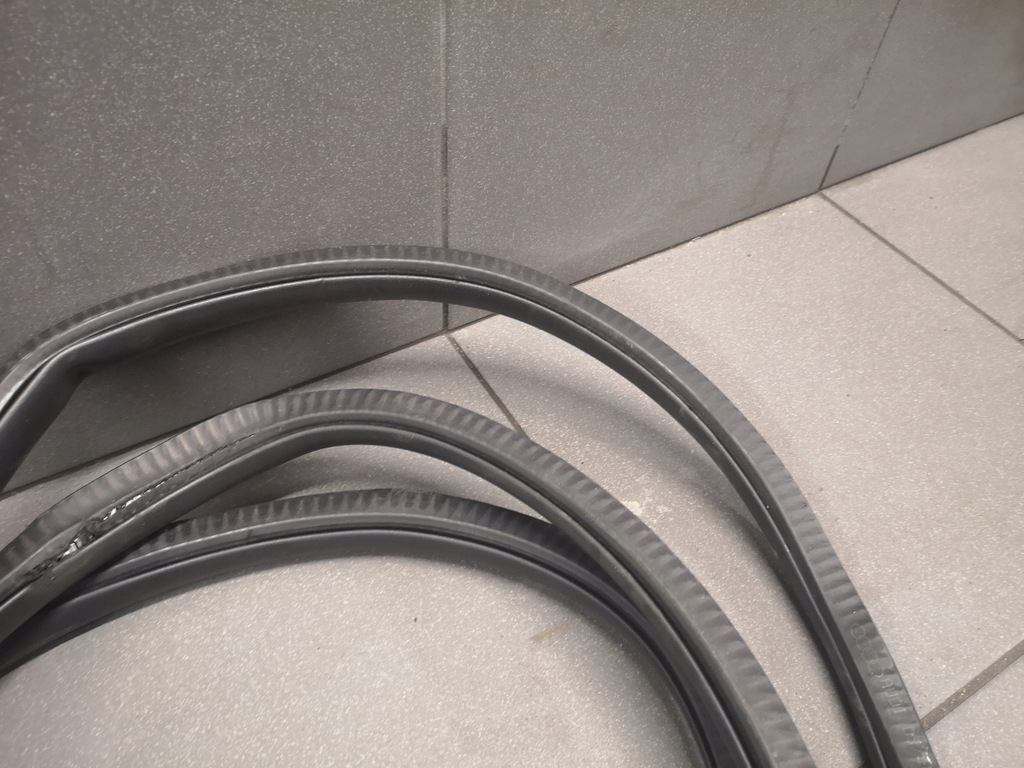 фото №7, Прокладка двері правий перед audi a8 d3