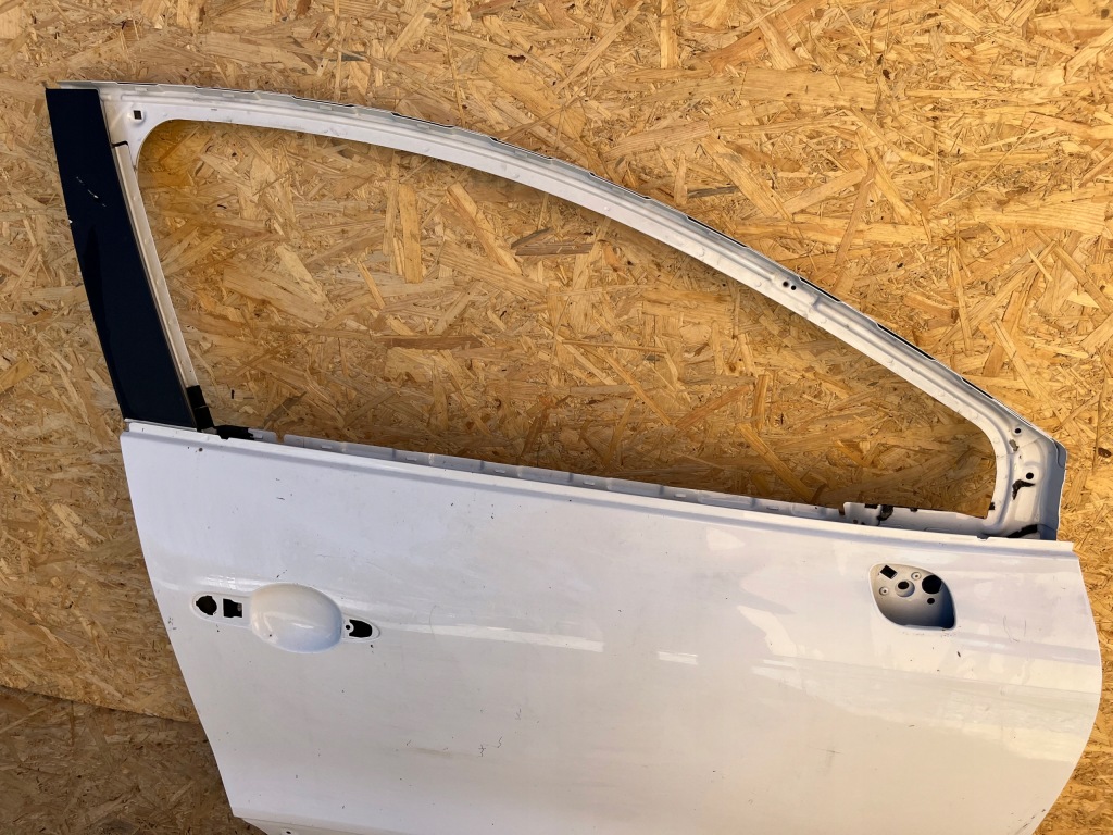 фото №2, Renault clio iv 4 дверь правое передние перед