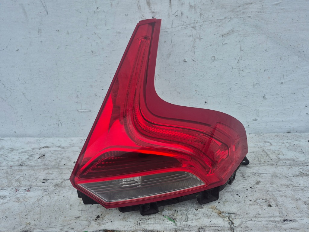 фото №1, Лампа правий задня volvo v40 ii 31283340