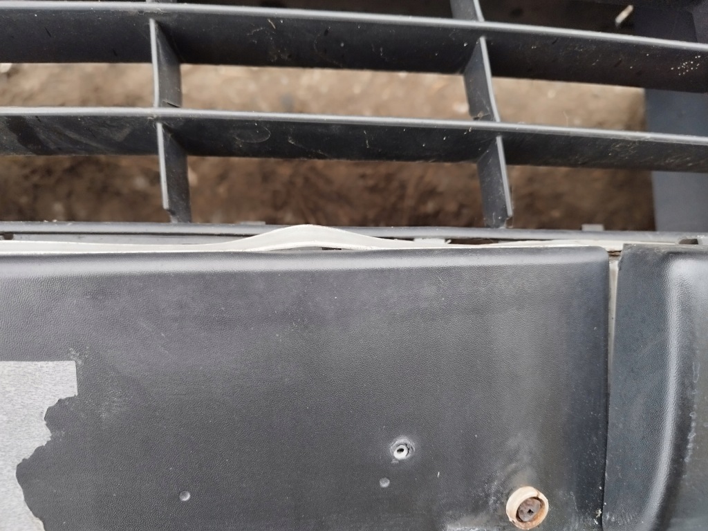 Бампер перед передний renault clio 3 рестайлинг  2009-2012 8200799935 195 с Разборки