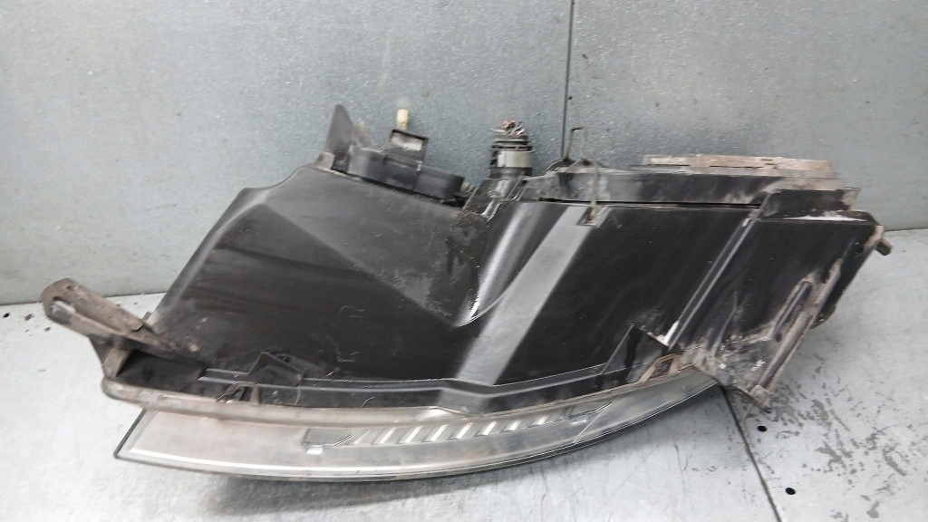 Фара правый ксенон fiat stilo 1.8b 01-10r универсал 1307329092 Киев