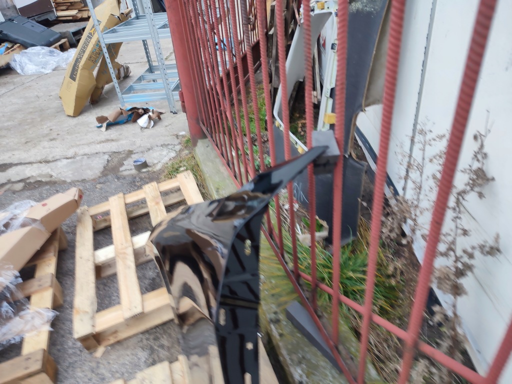 Крила лівий перед aluminiowy bmw 4 g22 g23 g26 g82 20r- 668 glanzschwarz Зі Шроту