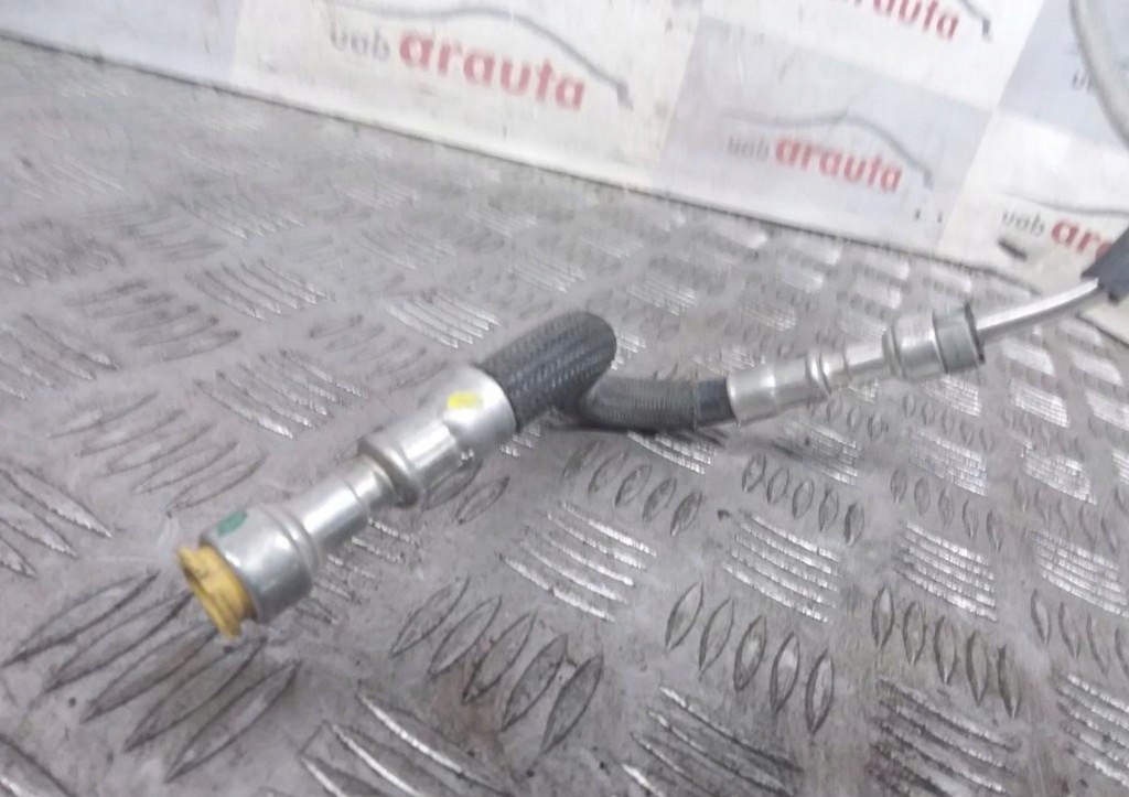 2012 bmw m5 шланг паливний 2284753 Оригінал