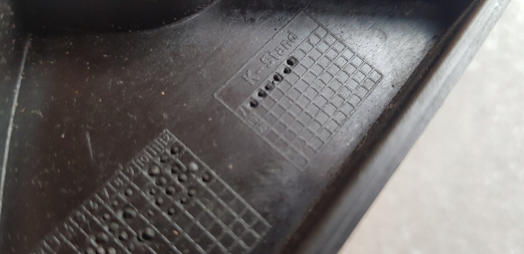 Audi a5 направляющая бампера левый правый задняя Оригинал