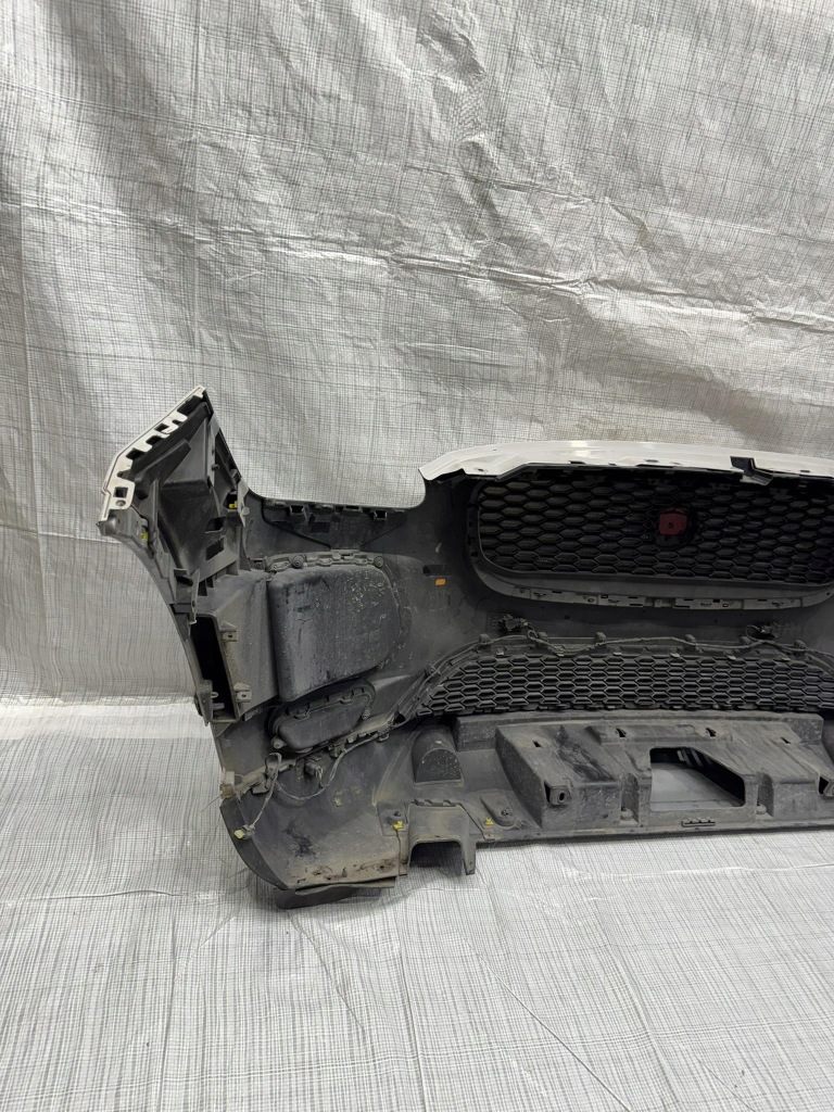 фото №7, Бампер передній 6-pdc jaguar e-pace j9c3-zderzak