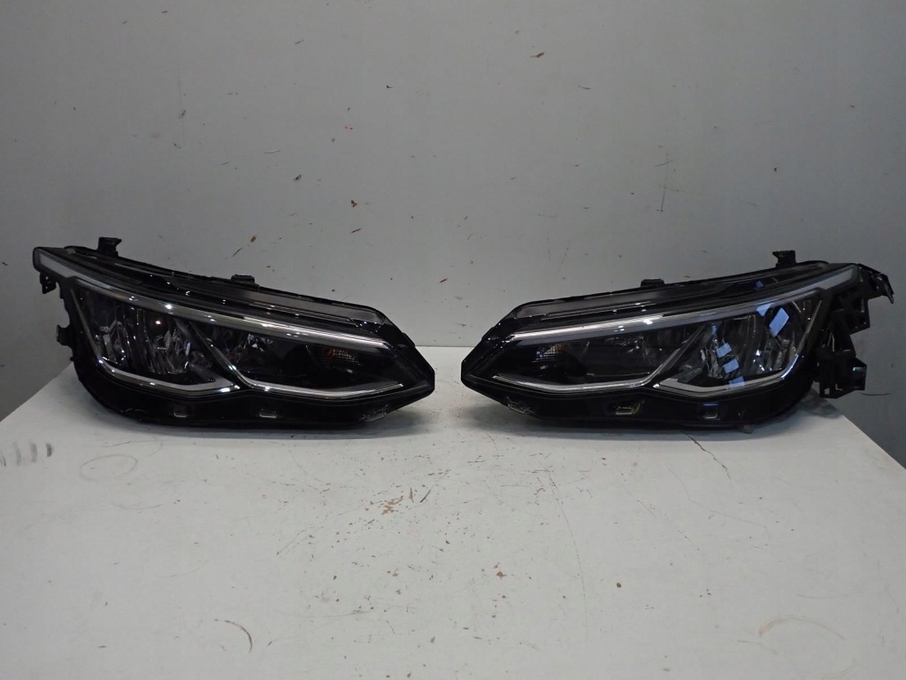 фото №1, Лампа перед права vw golf viii 20- full led 5h1