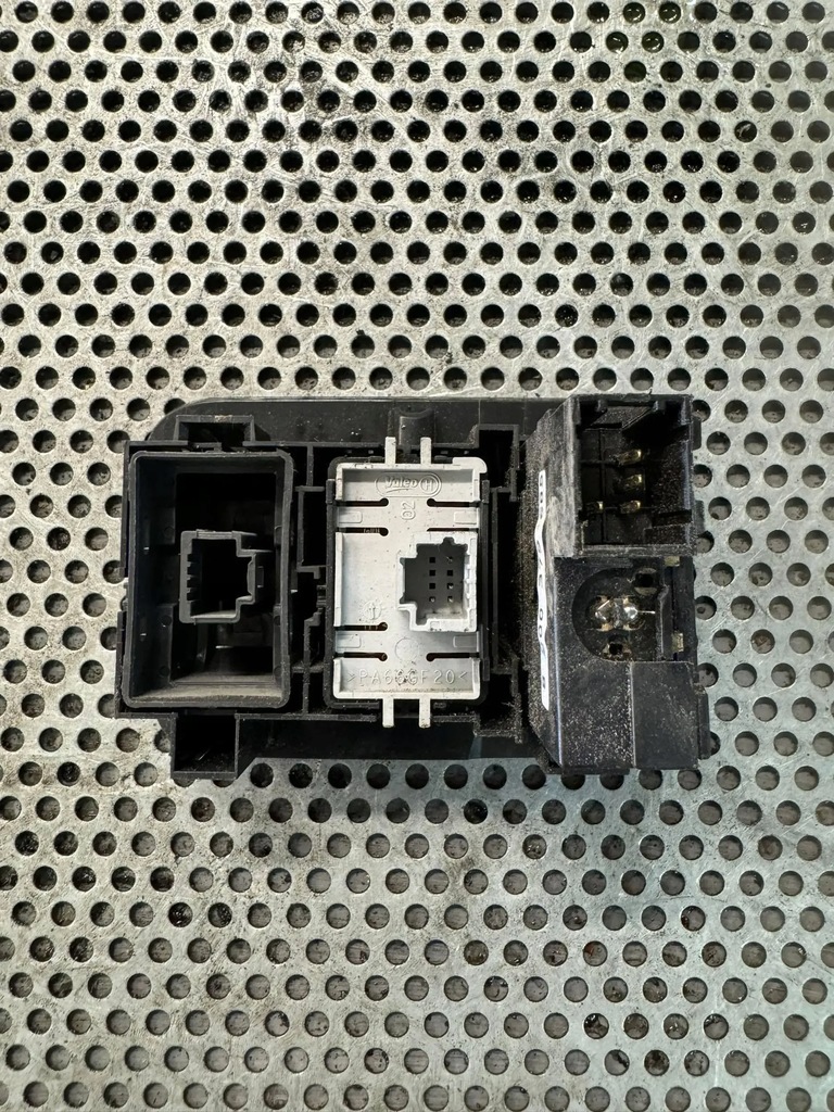 фото №3, Панель перемикачів renault master iii opel movano