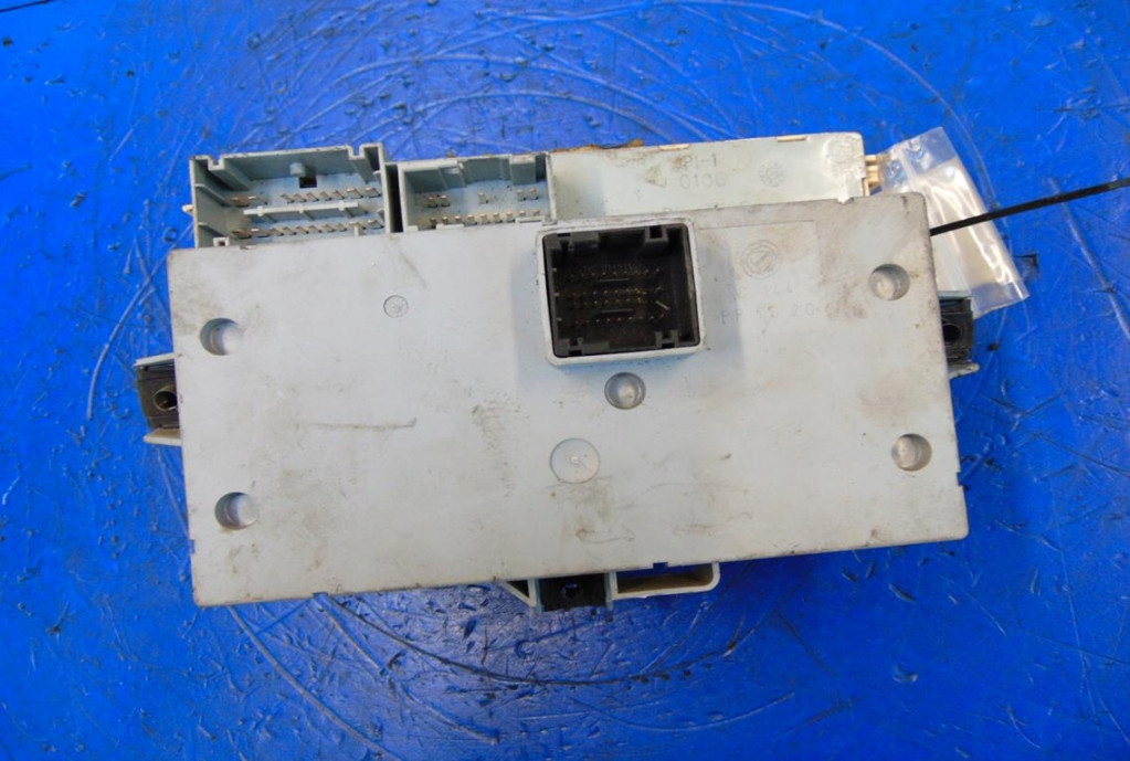 фото №8, Fiat stilo 1.9jtd 46797610 коробка предохранителей