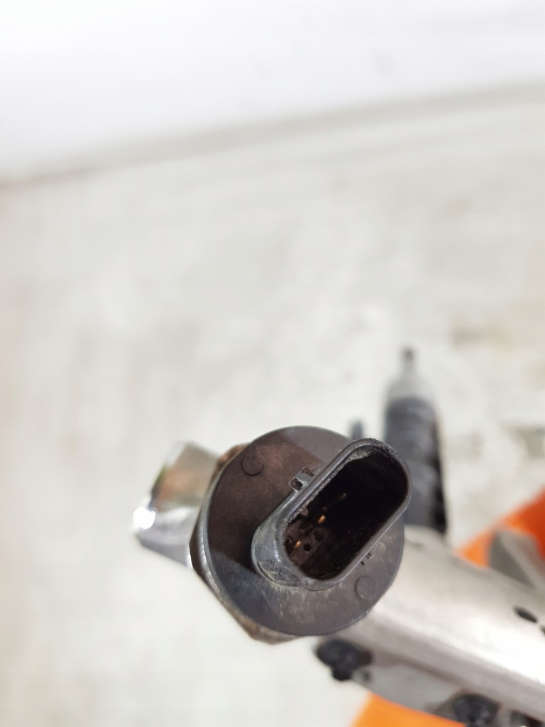 Молдинг упорскування форсунки 8625396 7639979 bmw f33 f36 g20 g21 2.0b b48b20b Зі Шроту