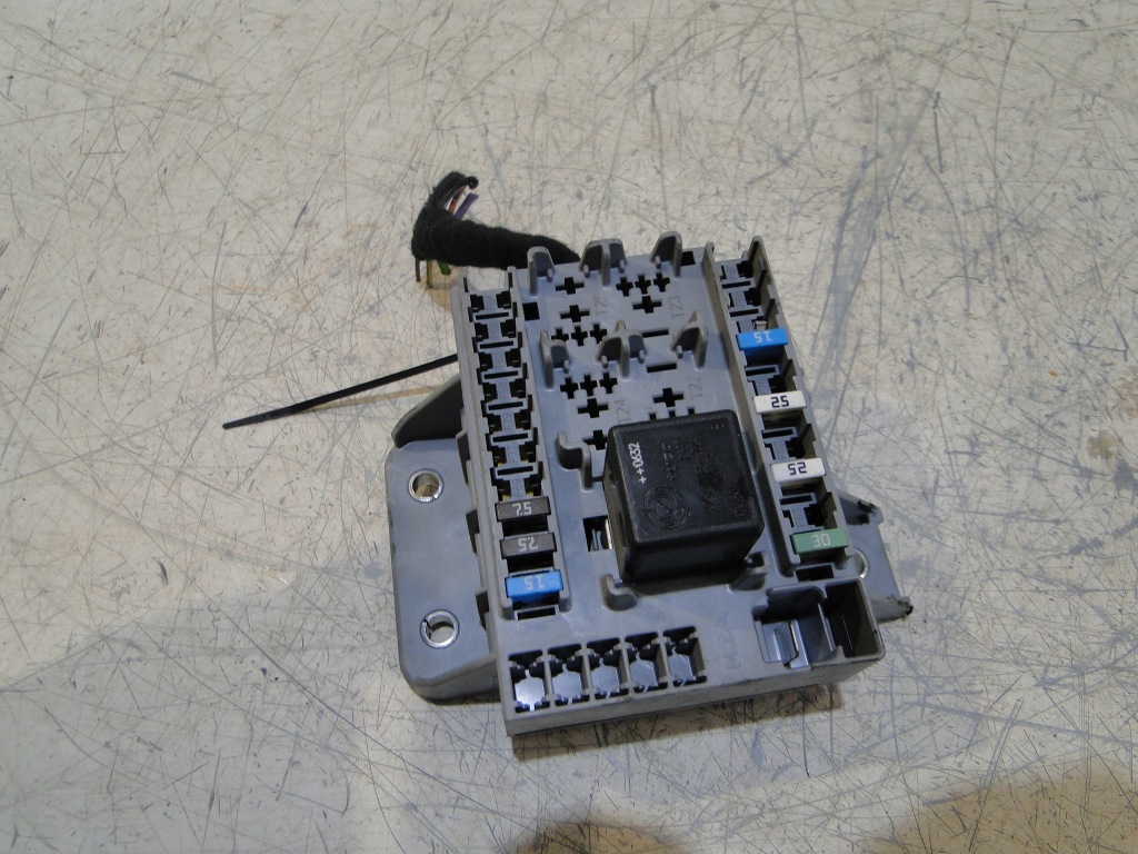 фото №3, Alfa romeo 159 1.9jtdm коробка предохранителей