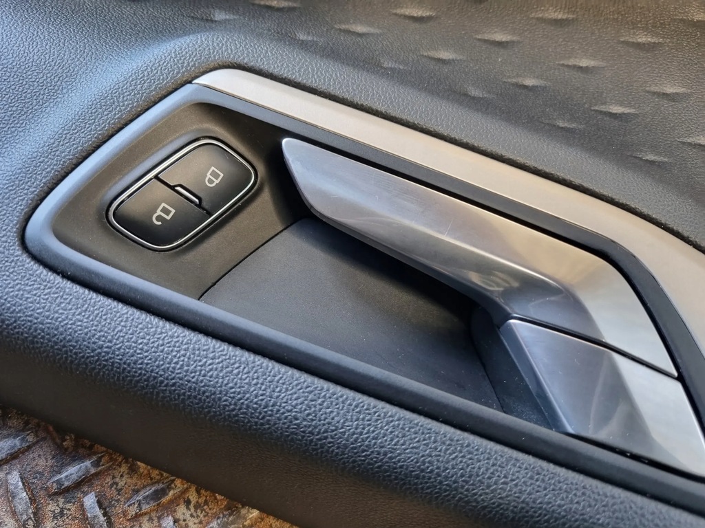 фото №11, Ford escape iv 2020 ліва сторона обшивки двері