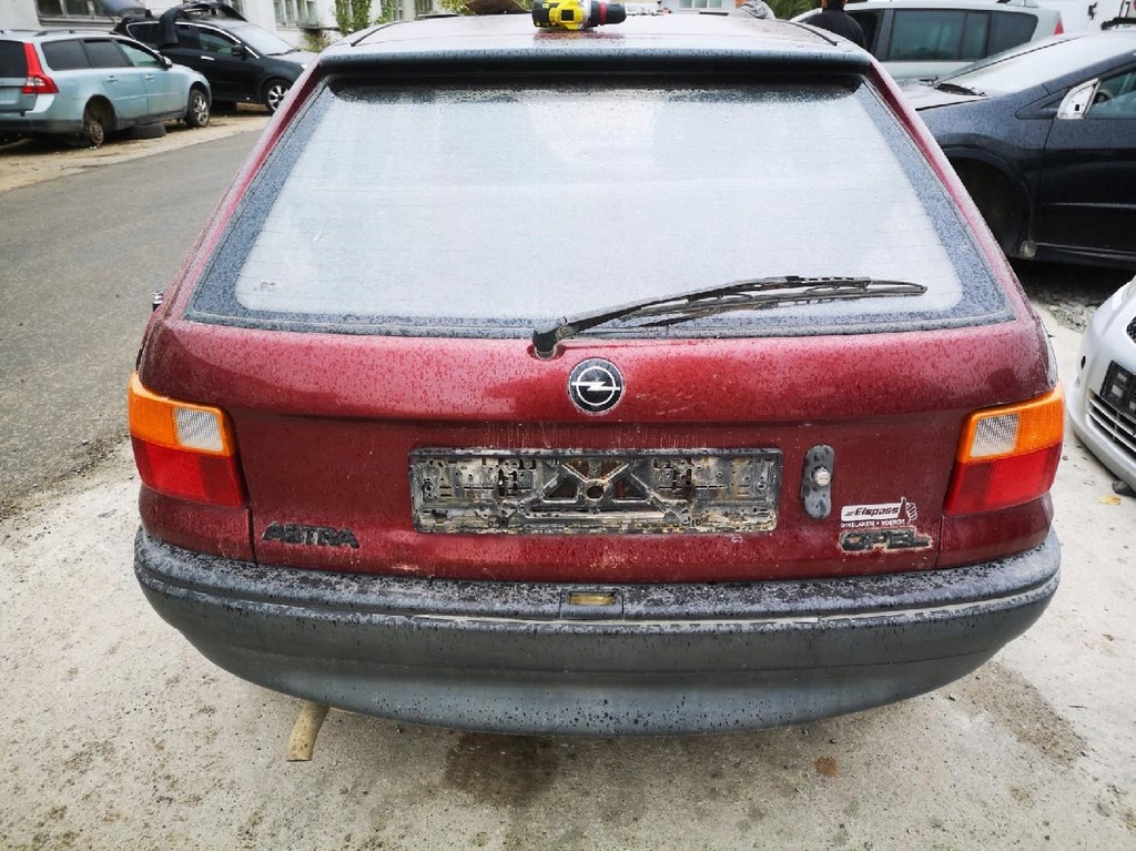 фото №9, Opel astra впуск воздуха do кабины 1991 1.4l 90360117 1905871