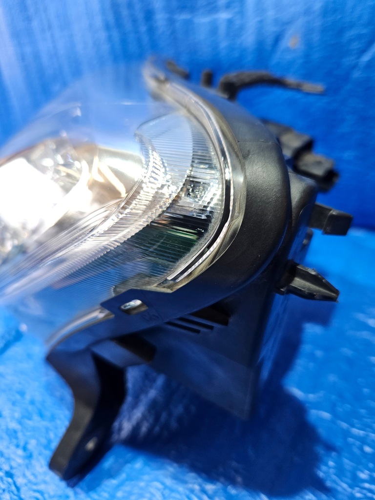 фото №7, Dacia sandero i звичайна з led лампа лівий перед 260605665r, 90114430