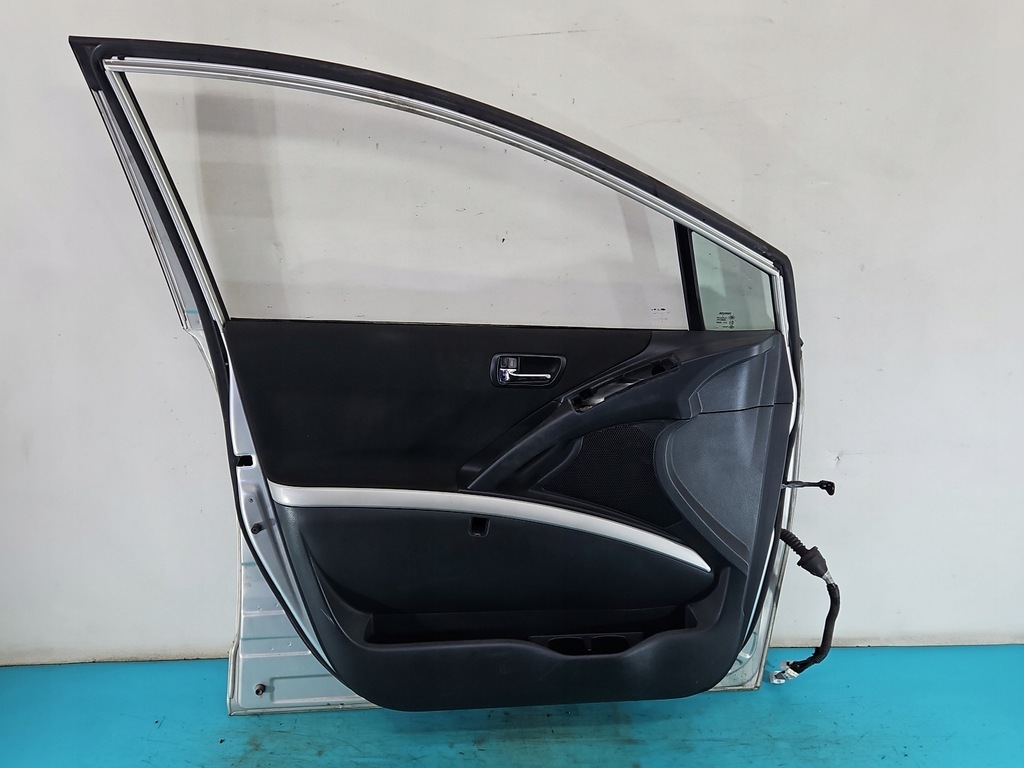 фото №11, Двері перед ліва водія toyota corolla verso ii сріблястий 1c0