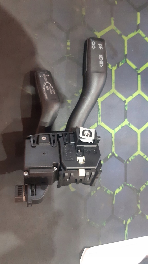 фото №1, Audi a3,8p.manetka переключатель комбинированный 8p0959513b