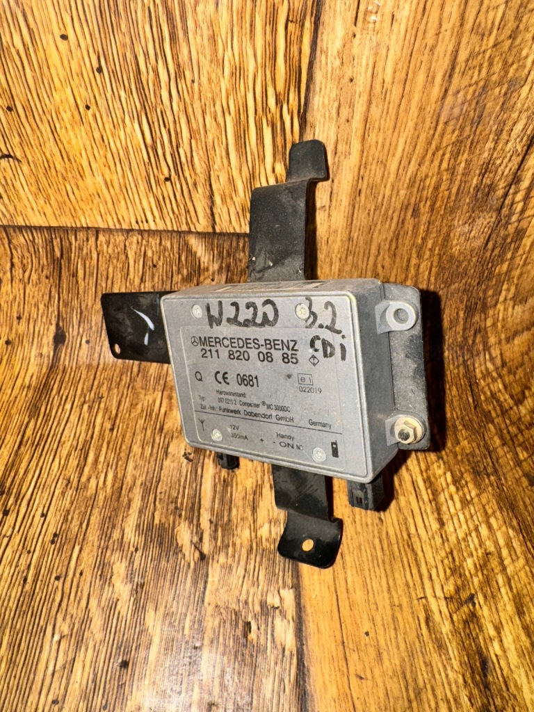 фото №1, Mercedes s klasa w220 модуль усилитель антенны