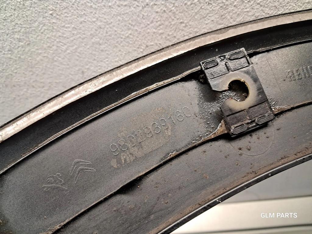 фото №13, Peugeot 208 gti права молдинг крила заднього