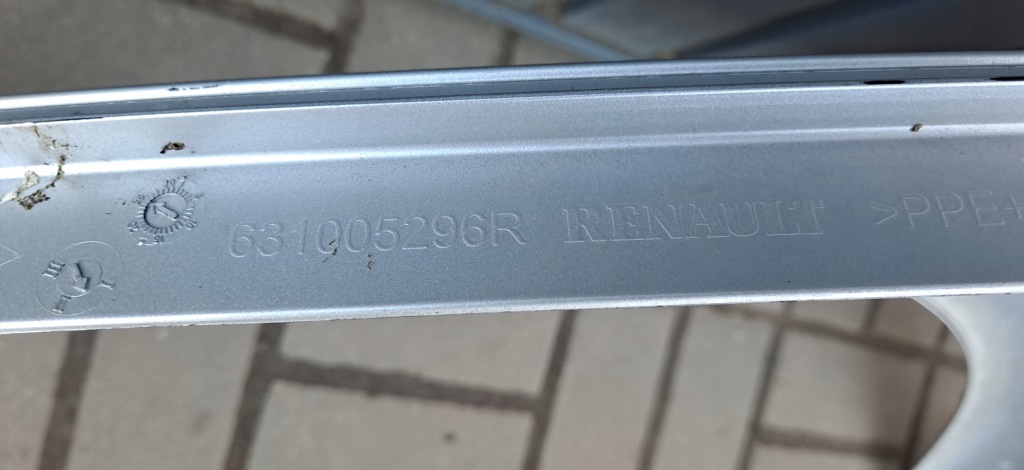 Купить Renaut megane iv крыло перед передний правая  631005296r