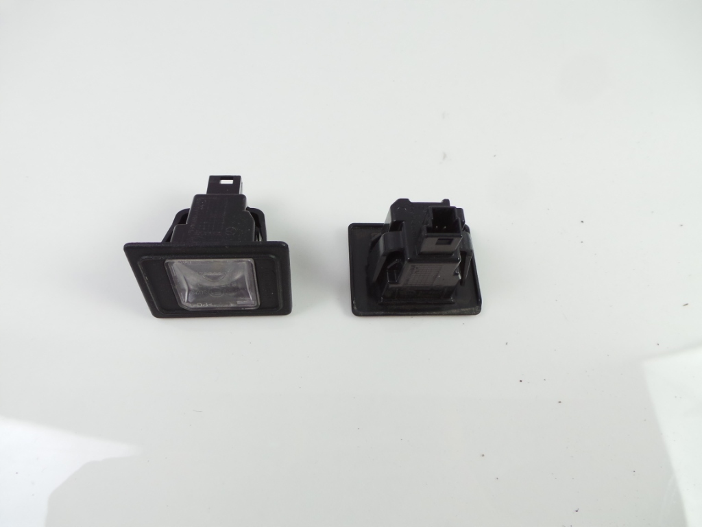 фото №1, Освещение номерного знака mercedes gla w156