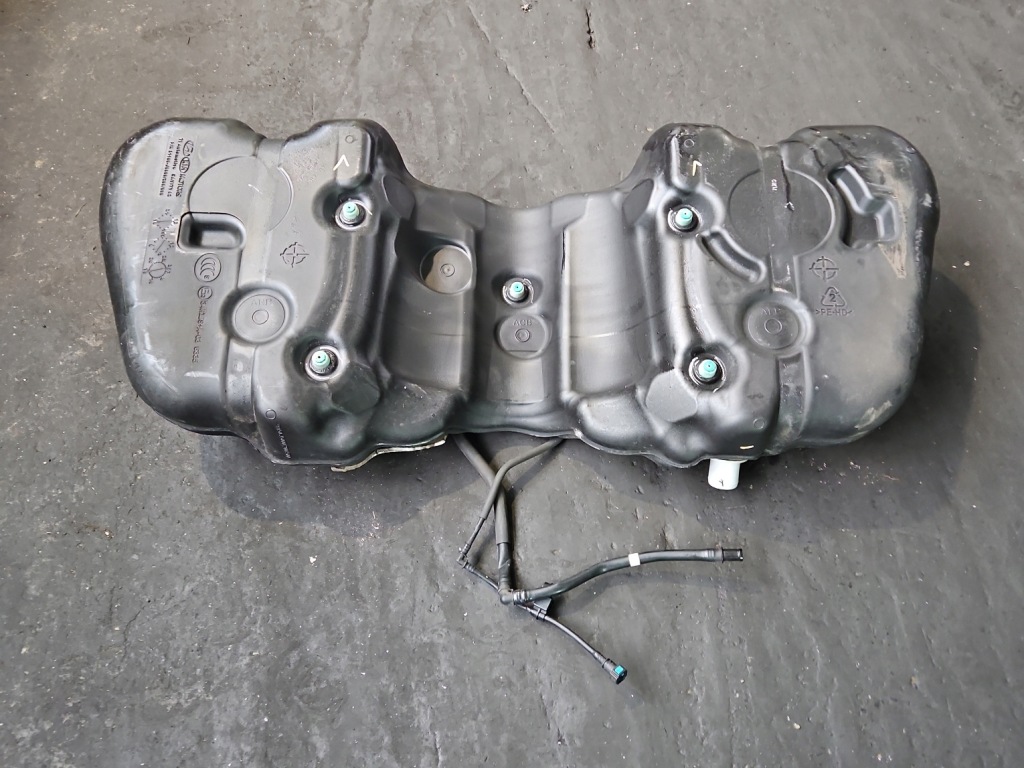 Купить Бак топливной  bak kia stinger 2.0 t-gdi